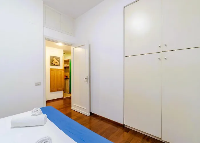 Lejlighed Guesthost - Porto Antico - *